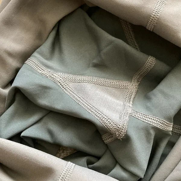 Lululemon Wunder Train High Rise Shorts 8” Size 6 Grey Sage Green Everlux EUC - Image 6