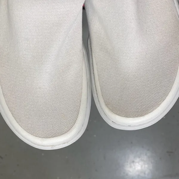 Oofos Sneakers women’s size 7 White - Image 7