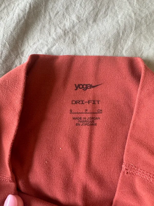 Nike Yoga Dri Fit Luxe Set - Image 4