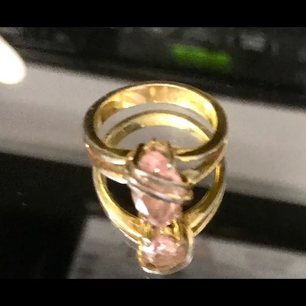 Gold Ring with Pink Stone Sz 8 - Image 2