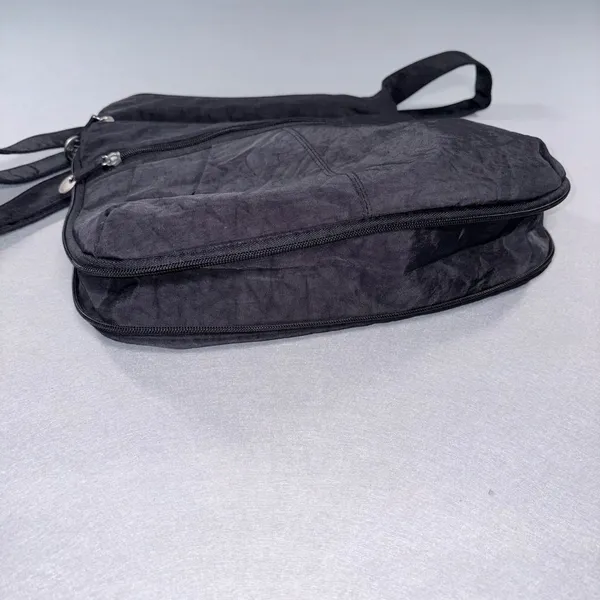 Travelon Anti-Theft Expandable Crossbody Bag Black Nylon Multi-Pocket Travel Bag - Image 4
