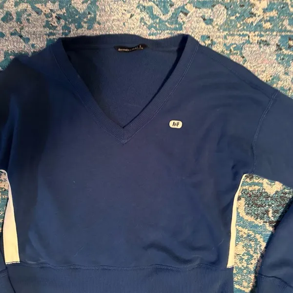 Abercrombie Sweater - Image 3