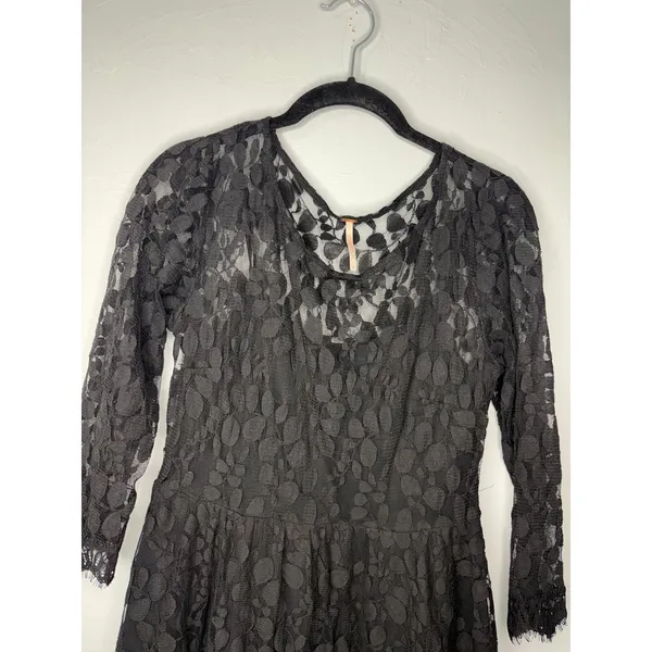 Free People Queens Love Floral Mesh Lace Dress SZ 6 Fit Flare Flowy Feminine LBD - Image 2