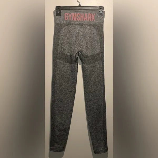 Gymshark- Flex Leggings in Grey with Pink Accent Logo Letters- Size Small - Image 2
