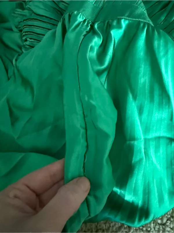AMUR Giada Dress,‎ Green Satin Pleated, Size 2 - Image 5
