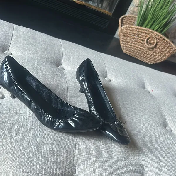 NEW‎ PRADA Black Patent Leather Ballet Pumps Size 39 - Image 2