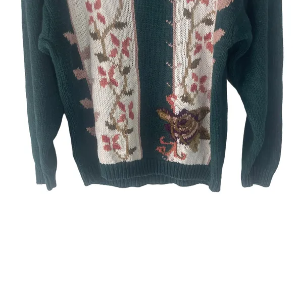 Shenanigans Vintage 90s Women's Size Medium Rose Floral‎ Crochet Green Sweater - Image 3