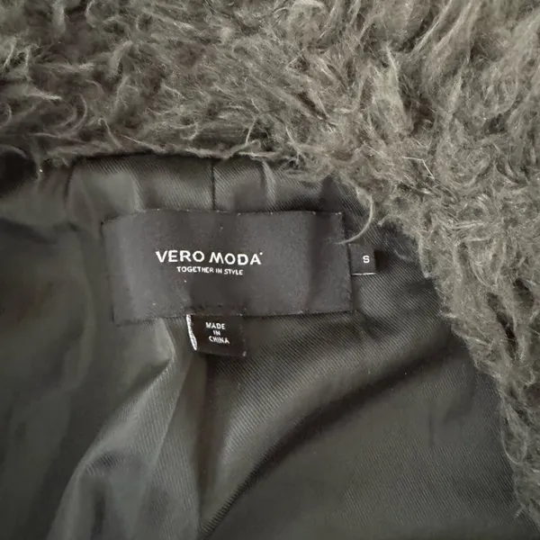 Vero Moda Alice Jayla Faux Fur jacket - Image 6