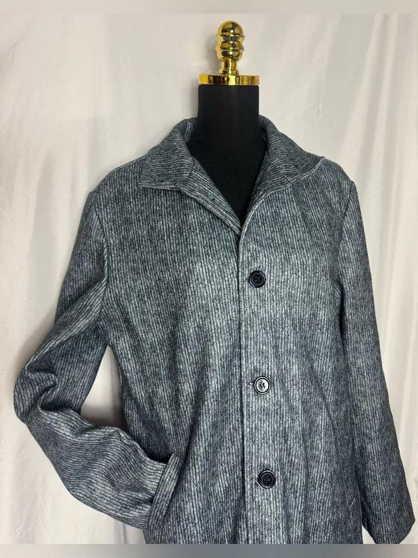 Fashion women’s peacoat business casual Grey Ribbed Button-Front Coat Medium - Image 4