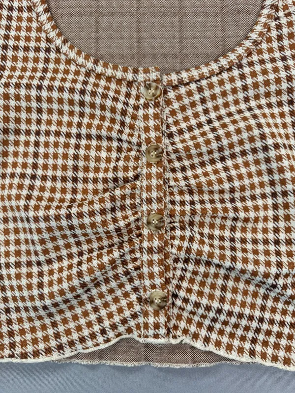 Altar'd State Brown and White Houndstooth Long Sleeve Button-Up Crop Top Medium - Image 2