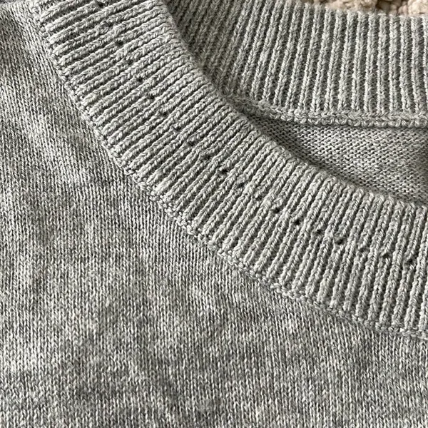 NWT Halogen crew neck‎ sweater. Gray. Size Small - Image 7