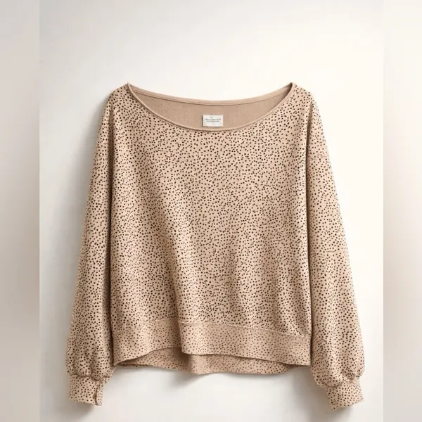 Abercrombie & Fitch Anima Print off the Shoulder Sweatshirt - Image 3