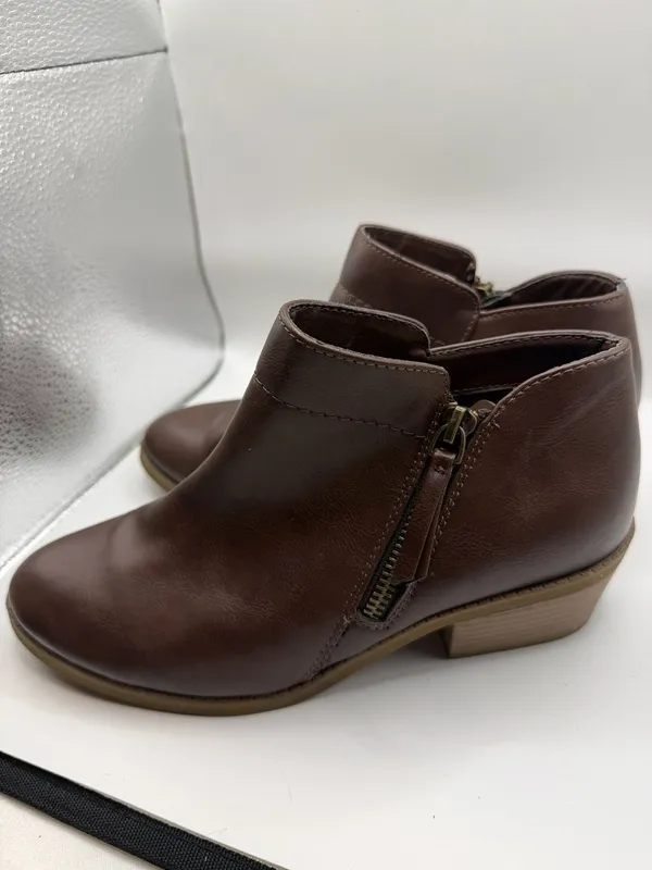 Time and Tru Women's Brown Memory Foam Ankle Boots - Image 4