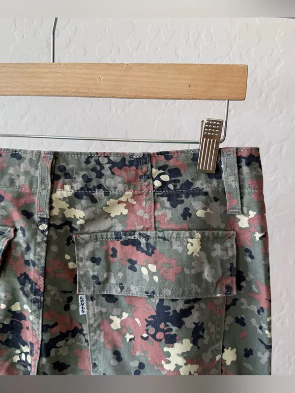 Levi’s ‘94 Baggy Camo Cargo Jean - Camo Tea Leaf - Image 8