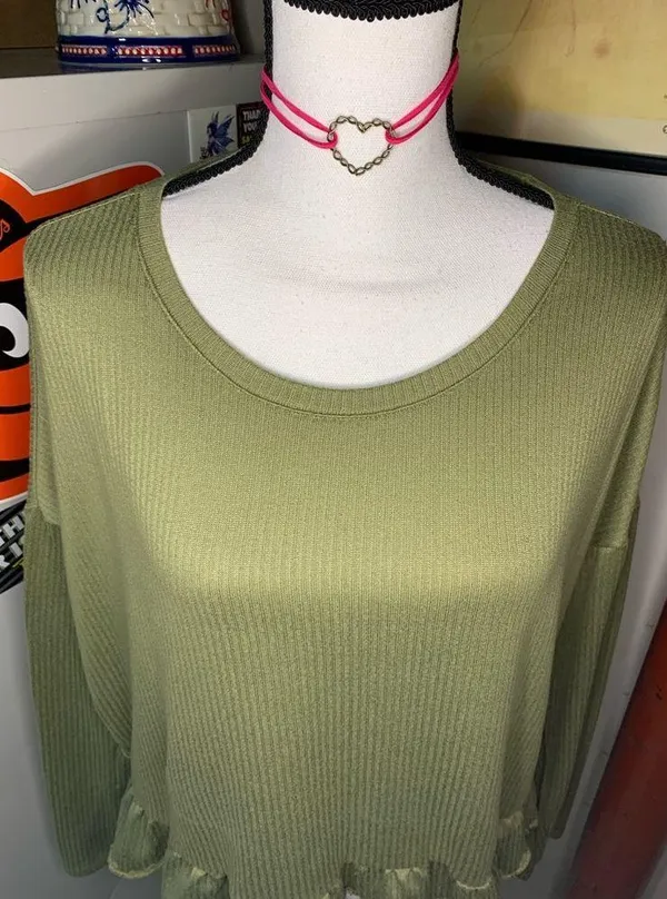 Lauren Conrad Intimates Green Ruffle Top - Image 2