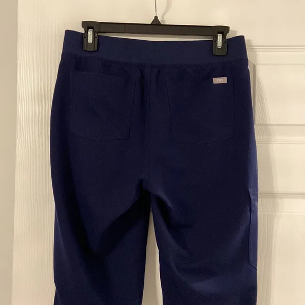 FIGS pants size S excellent condition navy blue color inseam 30” waist 30” - Image 6