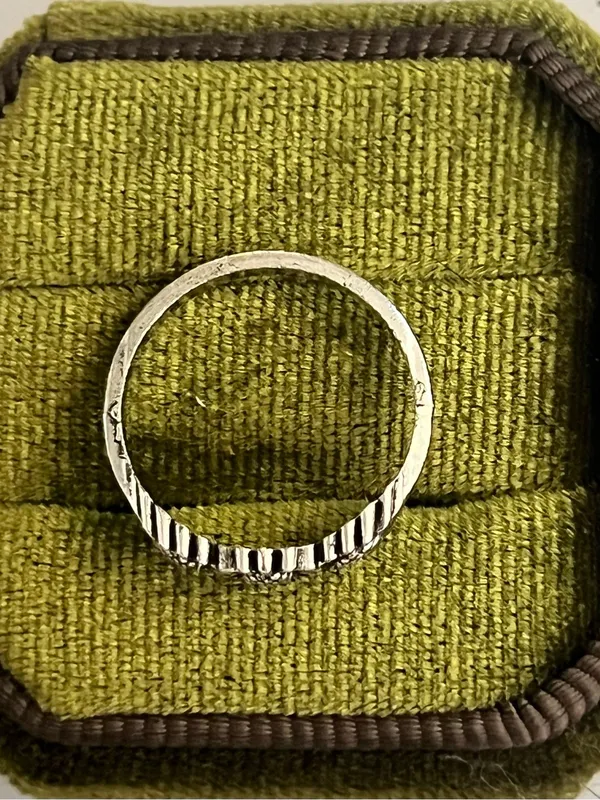 Boho/Chic Silver 3 Sunflowers Stainless Steel Band Size 6 - Image 3
