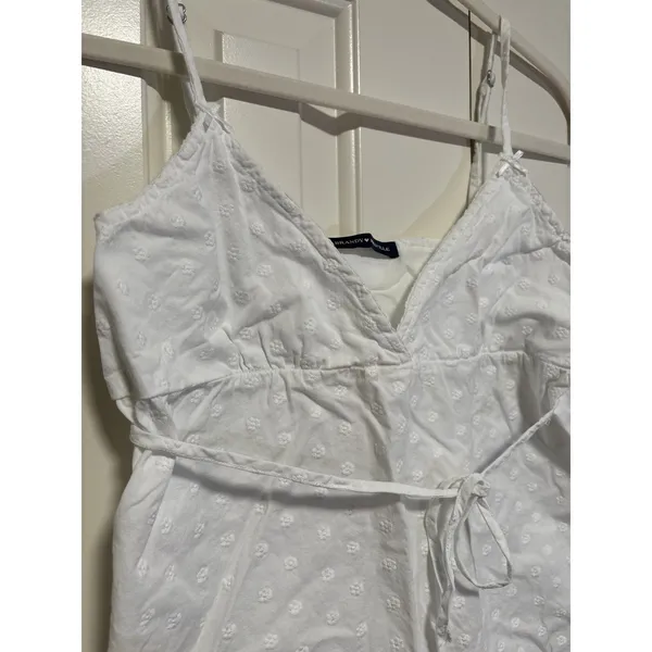 Brandy Melville White Embroidered Cotton Tank Top M - Image 6