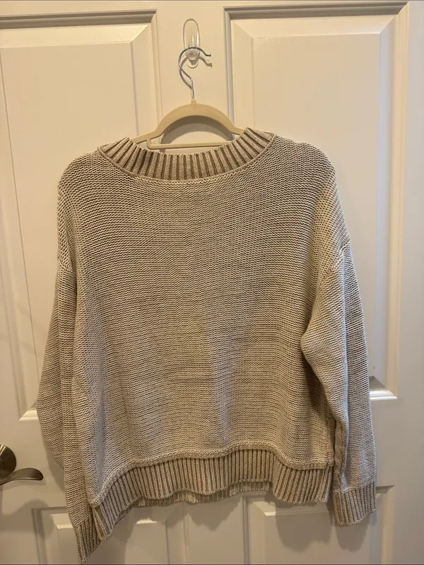 American Eagle V-Neck Knit Sweater in Beige - Image 4