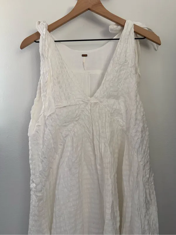 Free People Small Celine Maxi Dress White Textured Beach Flowy Bow Tie Strap - Image 6