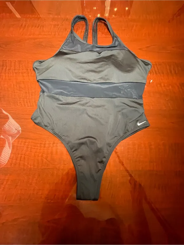 Nike Women's Mesh Inset One-Piece Swimsuit Black Tummy control Sz XL - Image 3