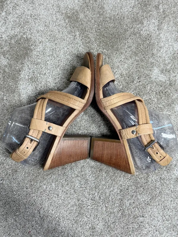 Frye Women’s Dani Criss Cross Sandals Block Heels Leather Strappy in Tan 8 - Image 5