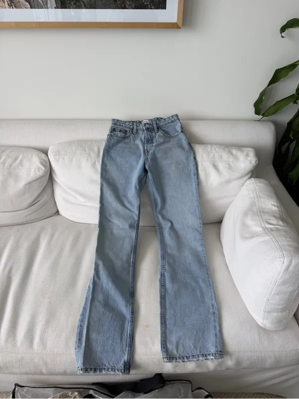 Zara Light Wash Jeans - Image 2