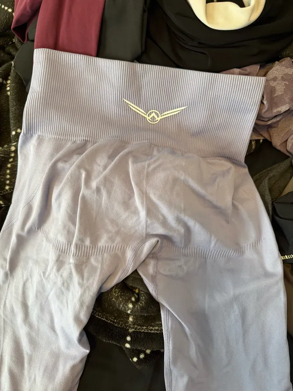 Elev Fitness Seamless Light Purple Leggings - Image 3
