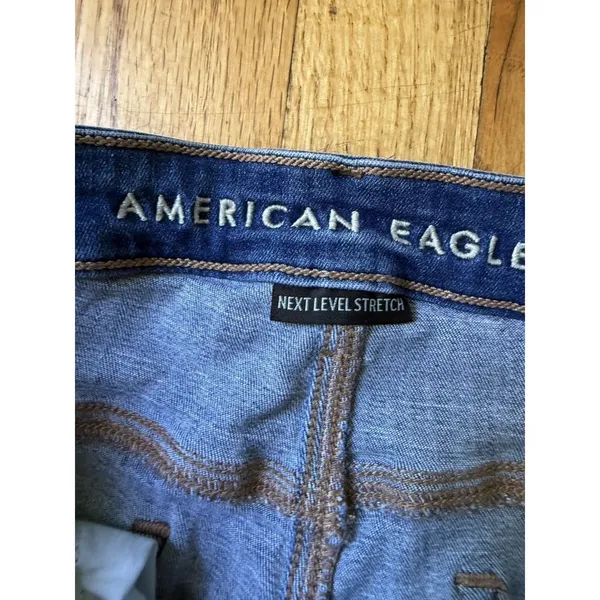 American Eagle Women Shorts 14 Blue Denim Next Level Stretch High Rise Shortie - Image 4