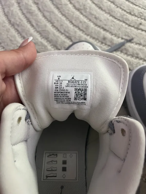 Nike Jordan Air 1 Mid Women’s - Image 10