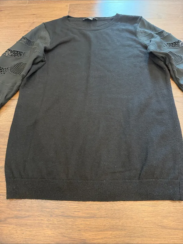 Ann Taylor Black Crewneck Sweater with Cut Out Sleeve Details - Medium - C55-029 - Image 4