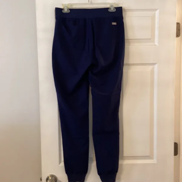 FIGS Technical Collection Pants size S inseam 30” waist 30” elastic navy blue - Image 5
