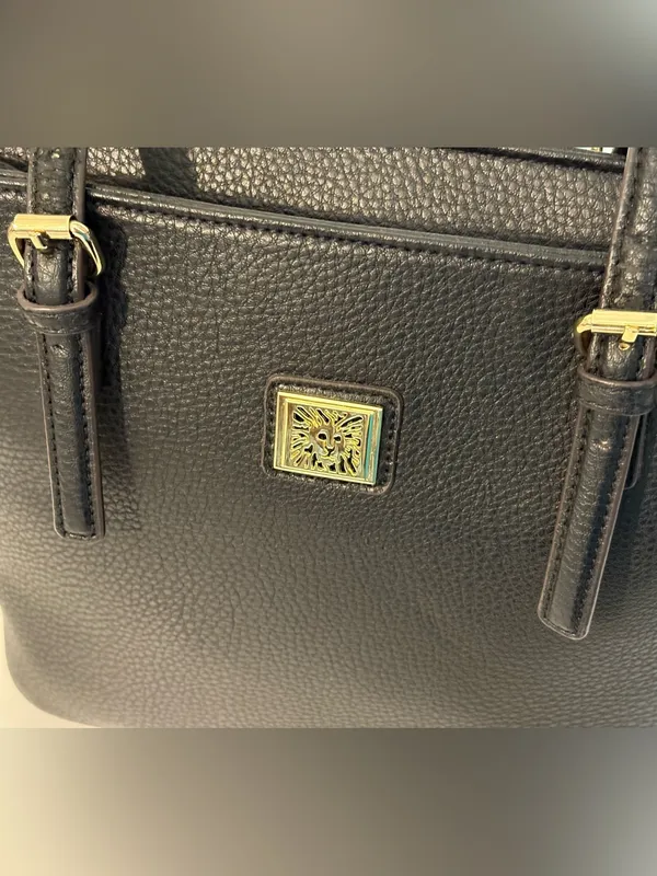 Classic Anne Klein Black Tote Handbag - Image 10