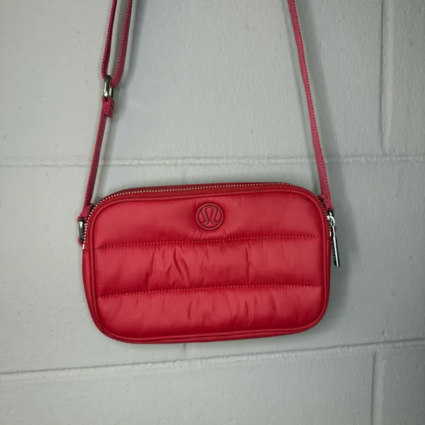 Lululemon Wunder Puff Crossbody Camera Bag 2L in Vintage Rose Crossbody Purse - Image 5