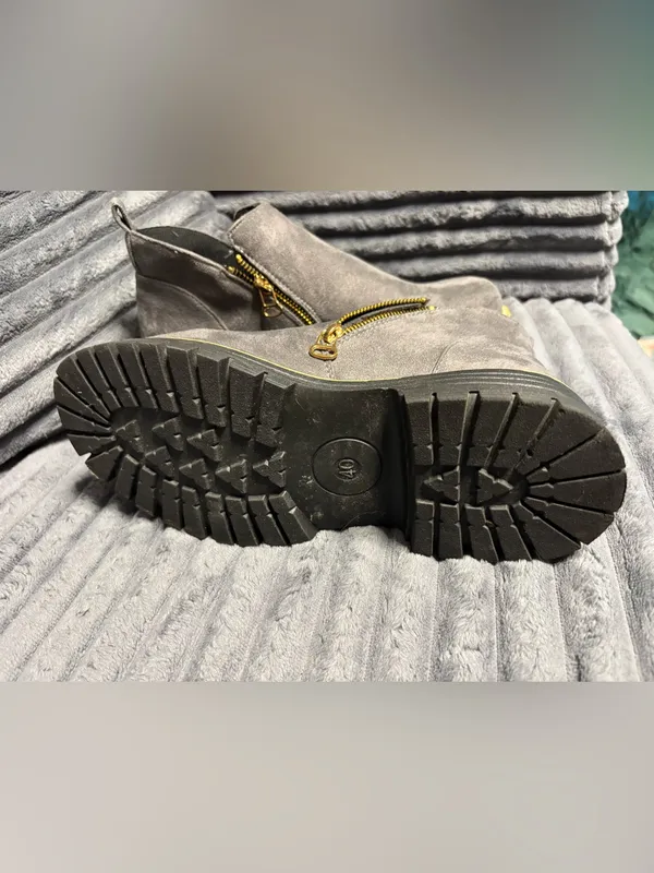 Women’s Gray Faux Suede Booties - Image 4