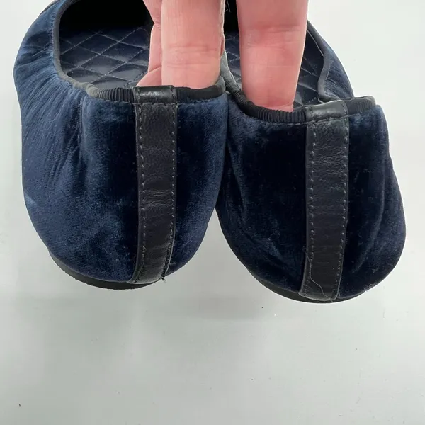 Michael Kors navy blue velvet alice ballet flat shoes silver hardware size 7 - Image 6
