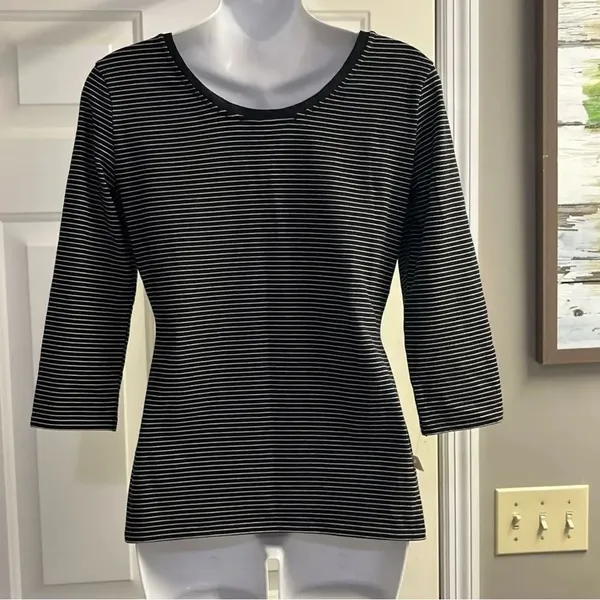 White House Black Market Black White Striped Floral Accent Women's Top Small - Image 8