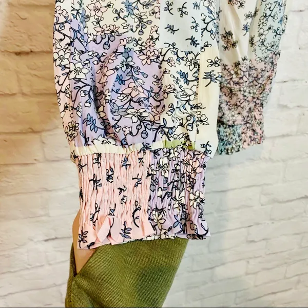 Boutique NEW Floral Patch Pants - Image 4
