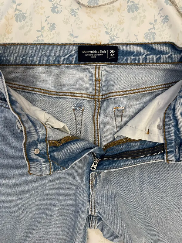 Abercrombie & Fitch Light Blue Straight Leg Jeans - Image 6
