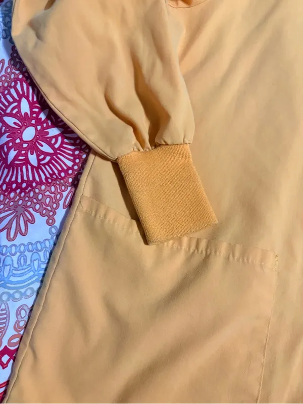 Gel scrubs Bright Mustard Yellow Button-Front scrub Jacket small - Image 3