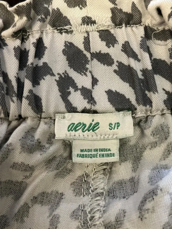 Aerie Paperbag Shorts Womens Small White Leopard Elastic Waist Ruffle Lounge - Image 4
