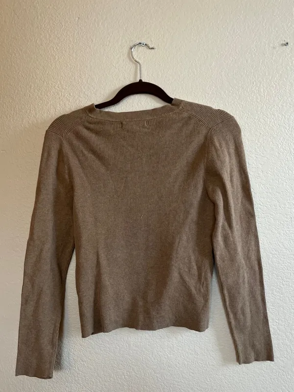 Banana Republic Taupe Ribbed Long-Sleeve cotton Top with Shoulder Buttons - Image 5