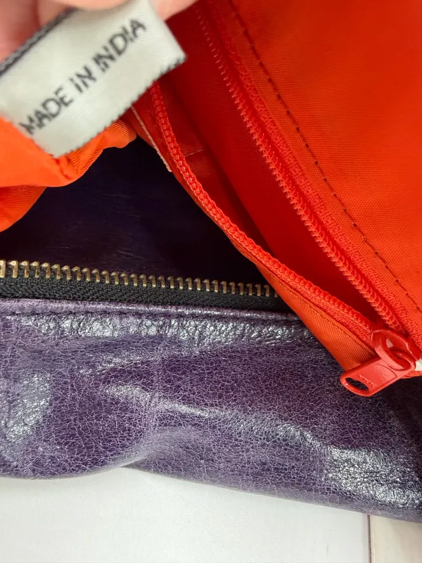 Vintage Tano Handbags 4015 Purple Leather Hobo Shoulder Crossbody Bag - Image 4