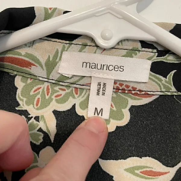 MAURICES Atwood Pleated Floral Blouse Black Cream Beige Long Sleeve Work Office - Image 4