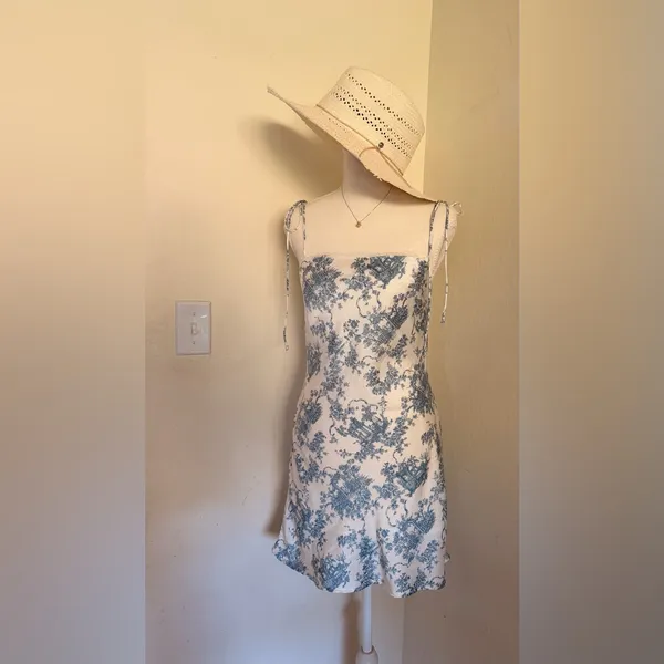 Princess Polly Blue Floral Chemise - Image 5