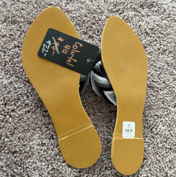 Black and White Pom Pom Flip Flops Size 8 - Image 3