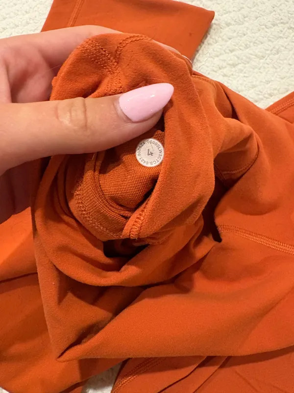 Womens Size 4 Align Lululemon Leggings - Image 3