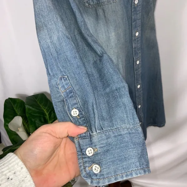 Universal Threads Blue Faded Button Down Raw Hem Belted Denim Casual Dress Small - Image 10