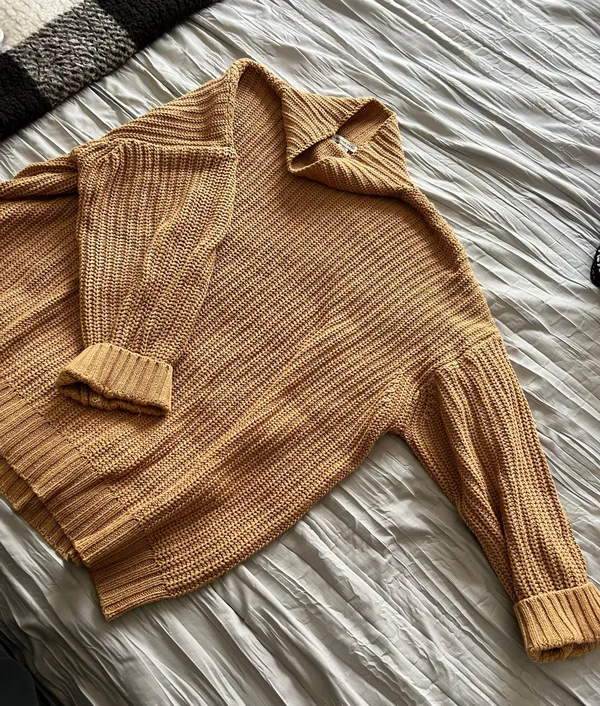American Eagle Outfitters Turtleneck Sweater - Image 3
