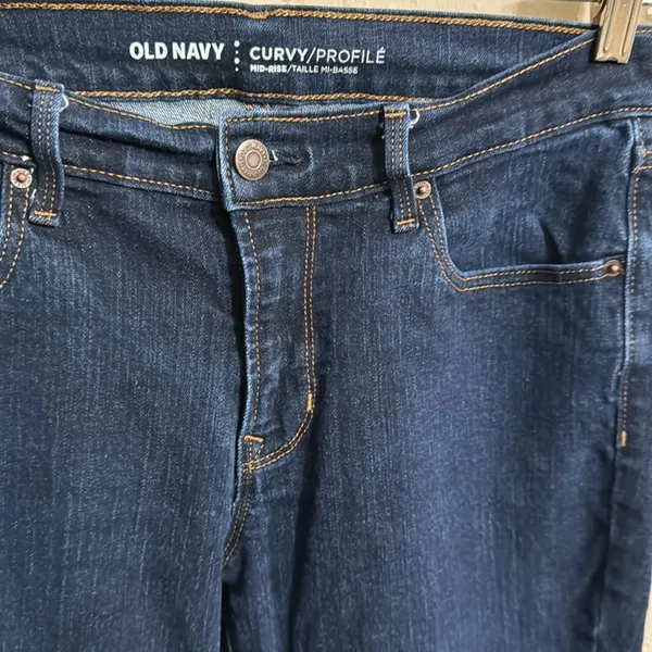 Old Navy Curvy Profile Mid Rise Mi Basse Jeans Sz 8 - Image 4